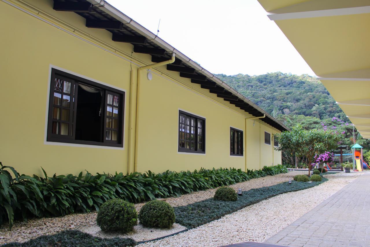 Hotel Do Santuario นอวาเตรนโต ภายนอก รูปภาพ