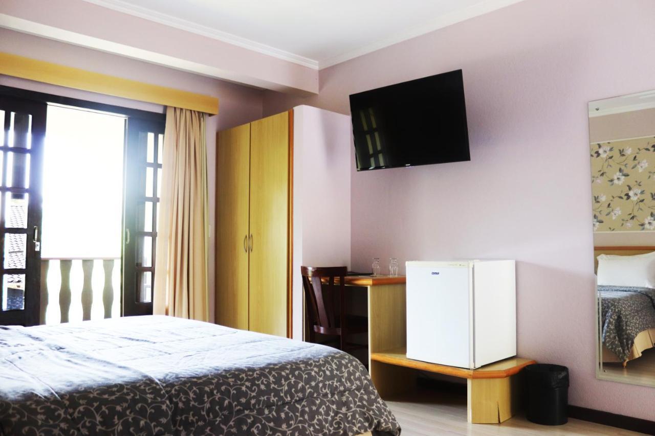 Hotel Do Santuario นอวาเตรนโต ภายนอก รูปภาพ